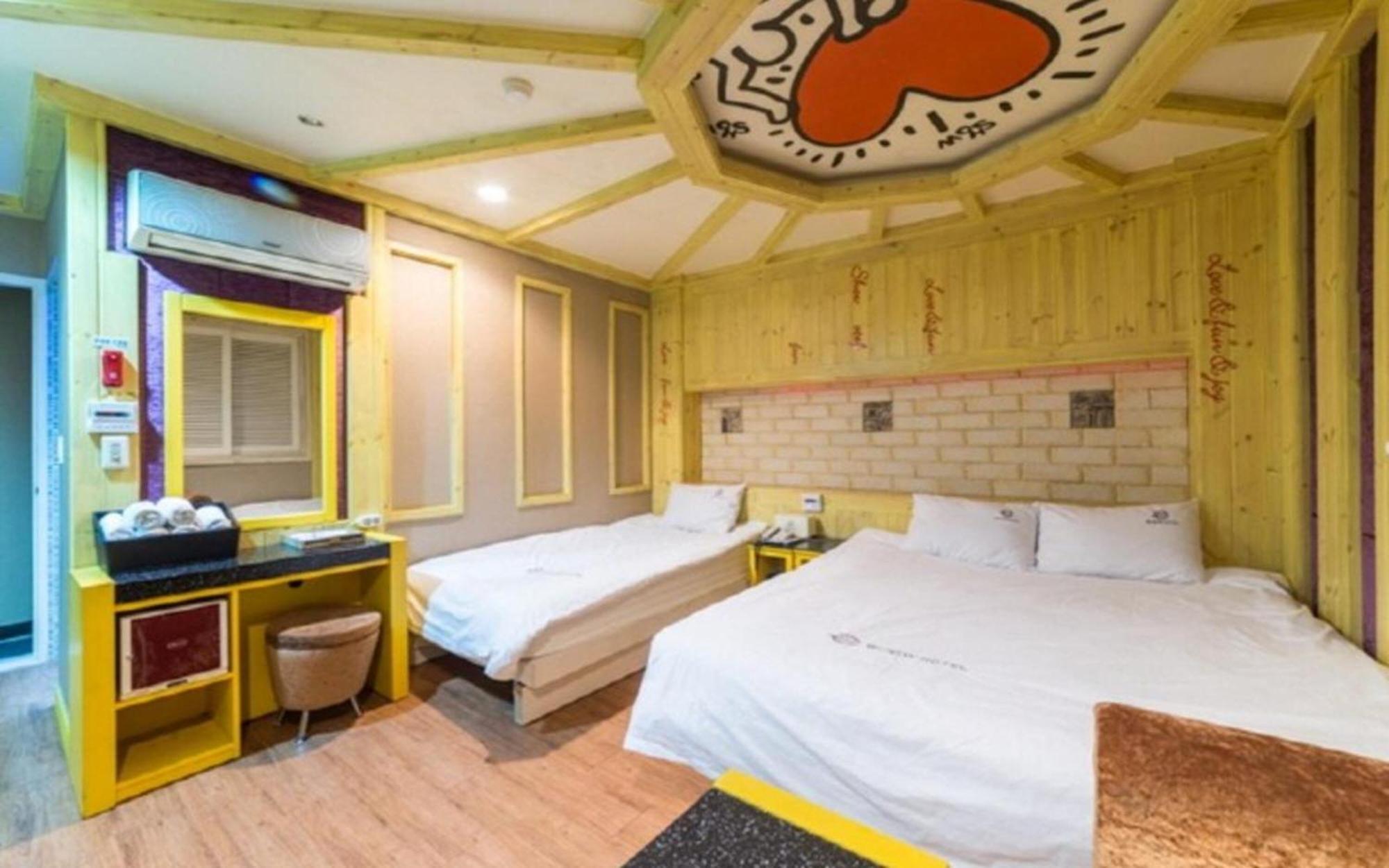 Show Hotel Haeundae Пусан Екстер'єр фото